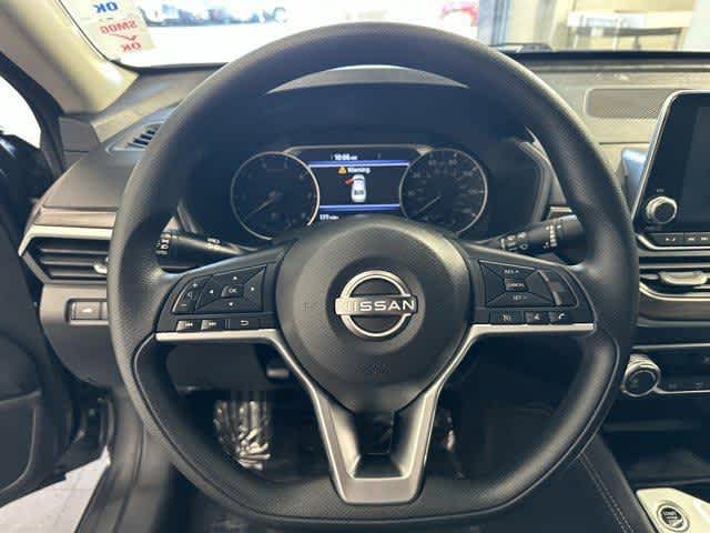 Thumbnail: 2023 Nissan Altima - 14