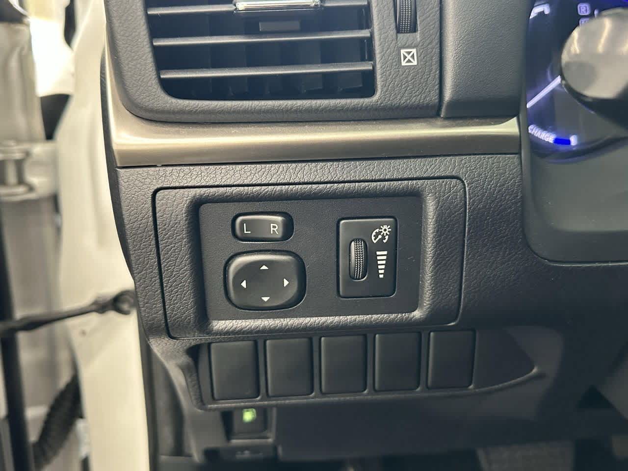 Thumbnail: 2015 Lexus CT - 16