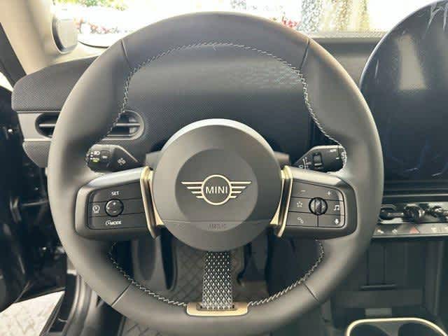 Thumbnail: 2025 MINI Cooper Hardtop - 15