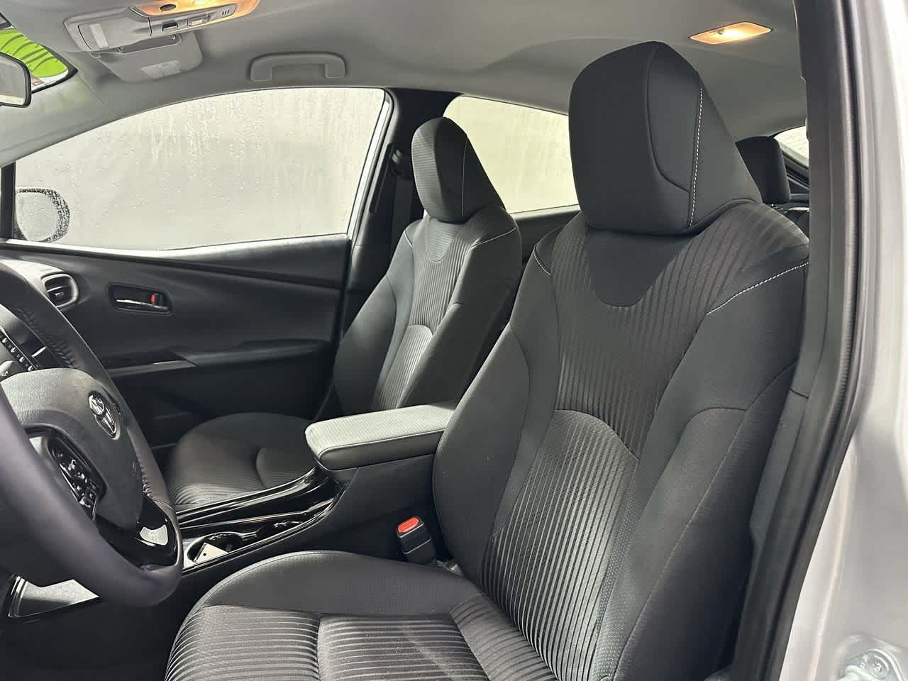 Thumbnail: 2022 Toyota Prius Prime - 10