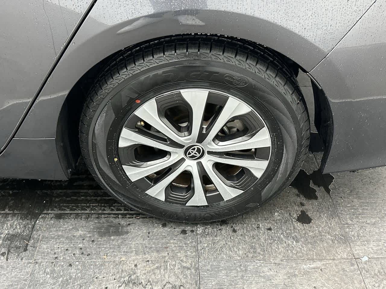 Thumbnail: 2022 Toyota Prius Prime - 24