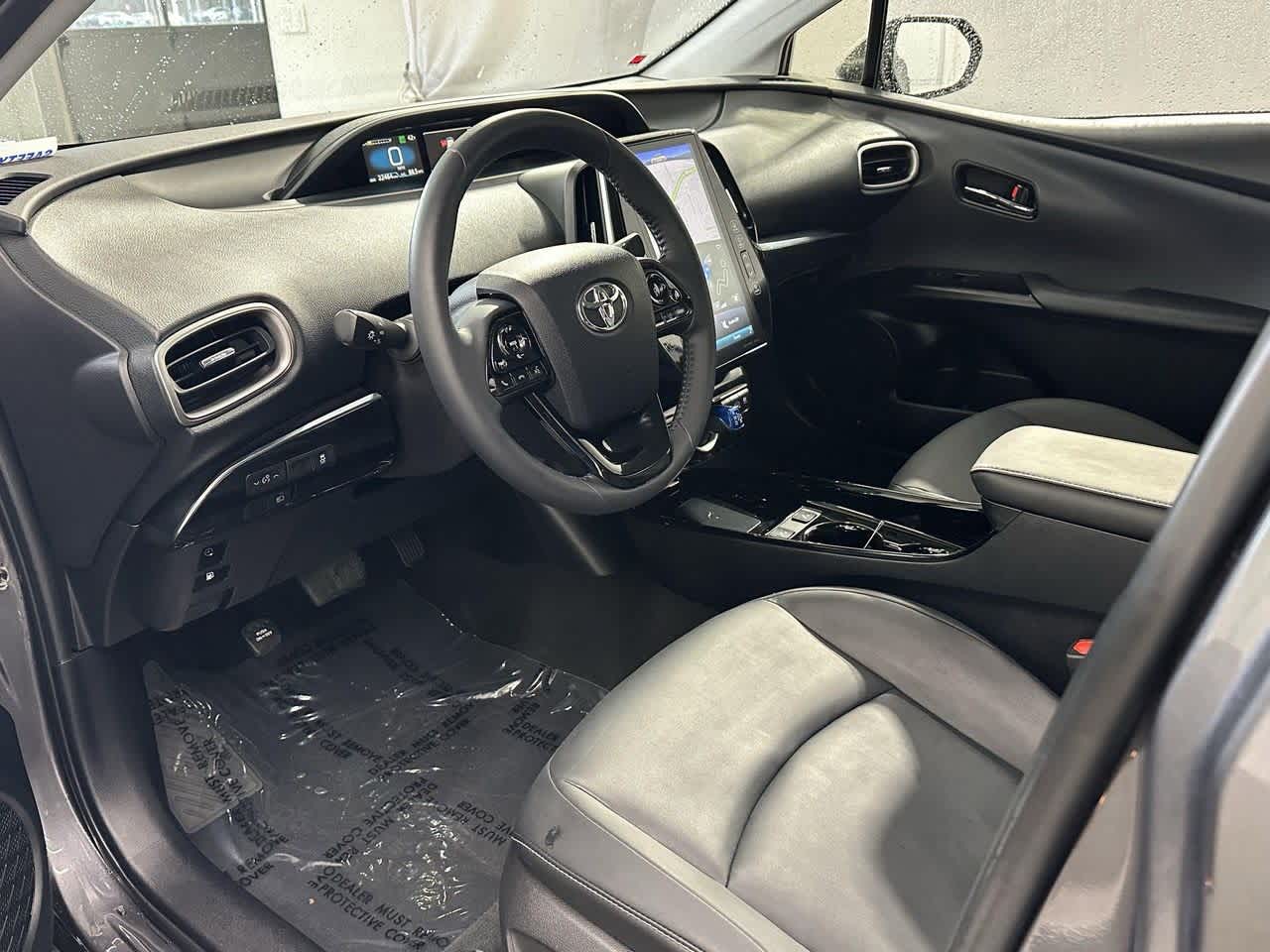 Thumbnail: 2022 Toyota Prius Prime - 9