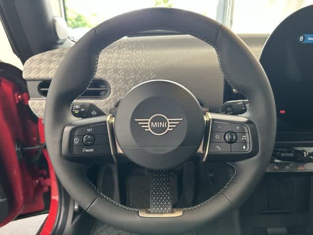 Thumbnail: 2025 MINI Cooper Hardtop - 14