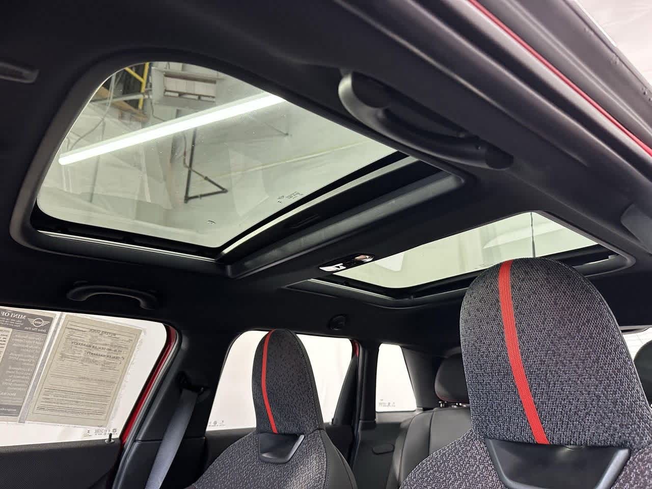 Thumbnail: 2025 MINI Cooper Hardtop - 14