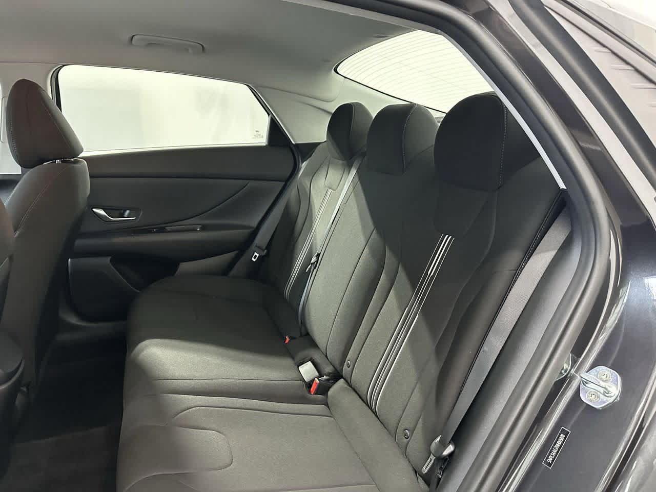 Thumbnail: 2022 Hyundai Elantra - 11