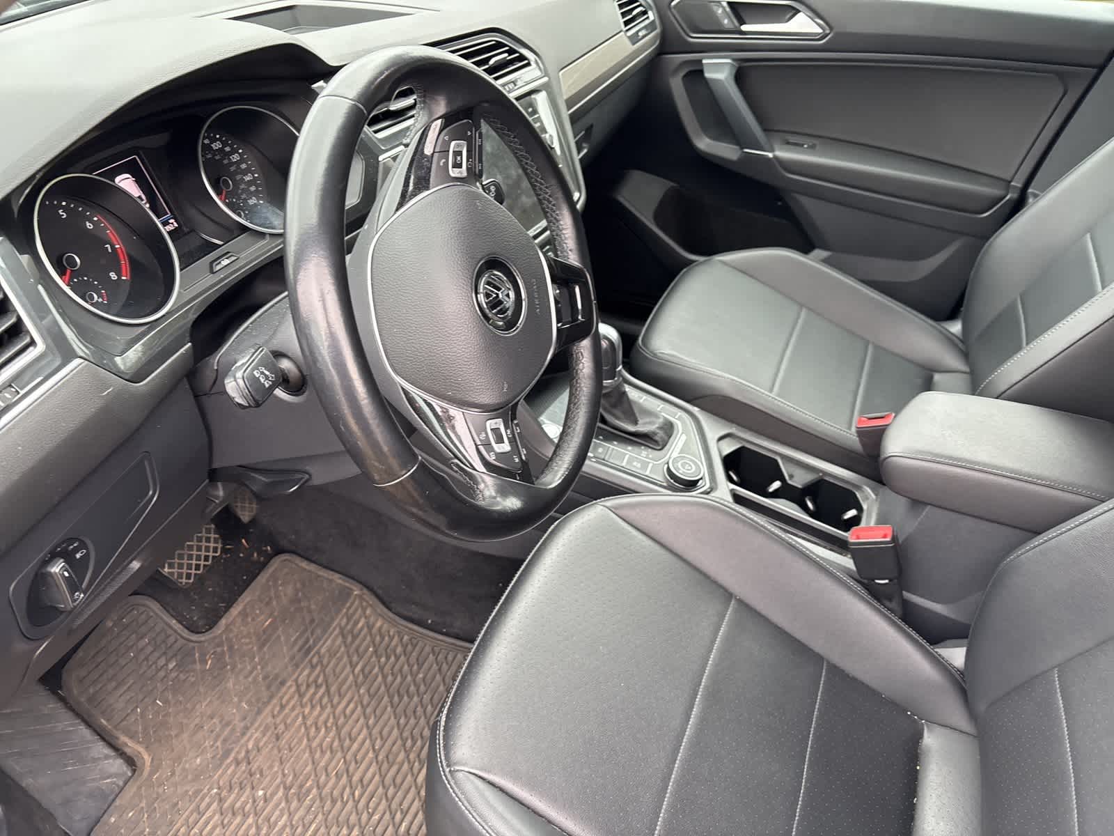 Thumbnail: 2018 Volkswagen Tiguan - 3