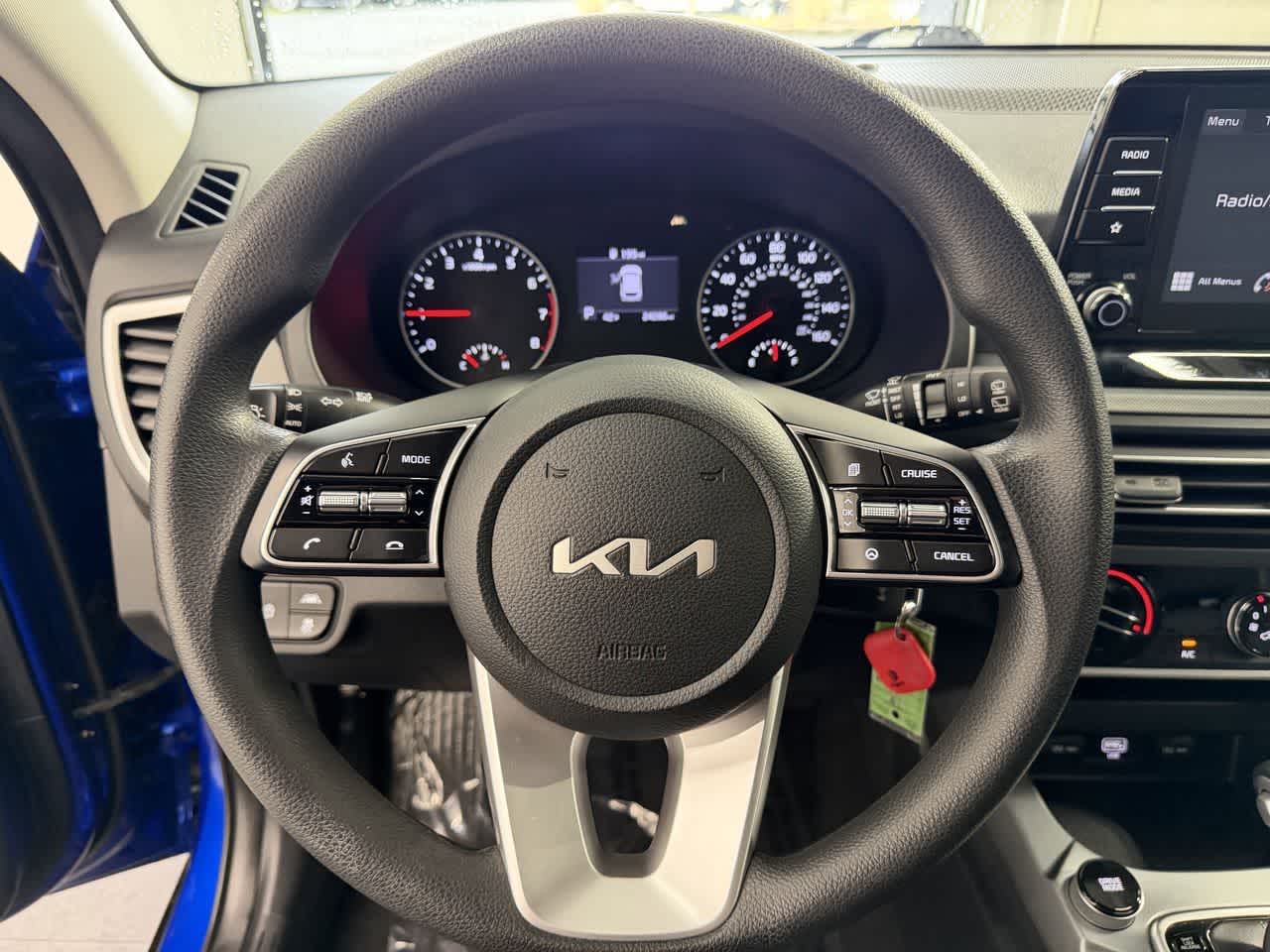 Thumbnail: 2023 Kia Seltos - 16