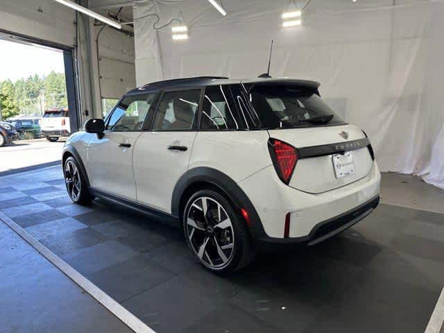2025 Mini Cooper 4 Door Hardtop S photo 2