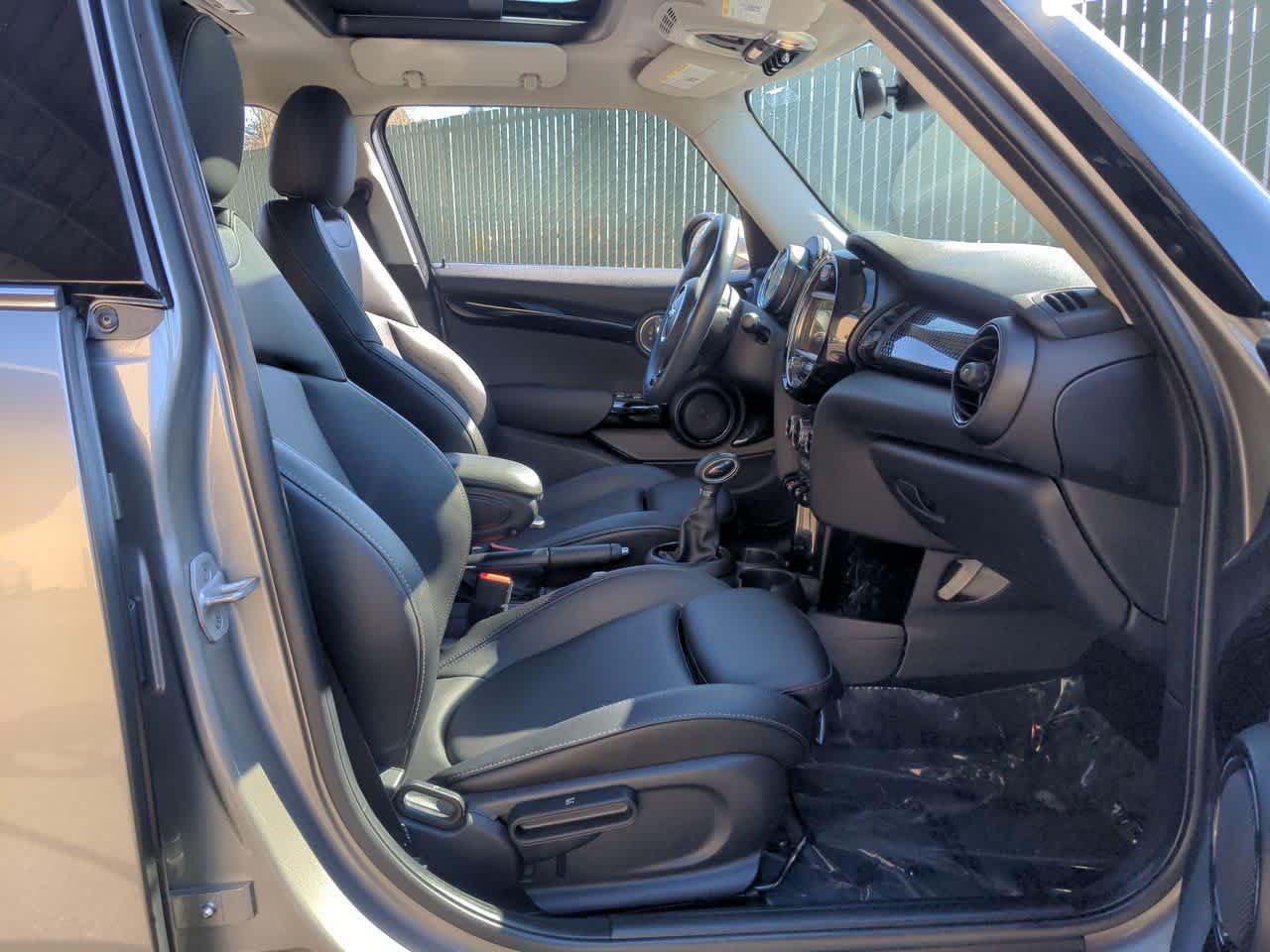 Thumbnail: 2018 MINI Cooper Hardtop - 23