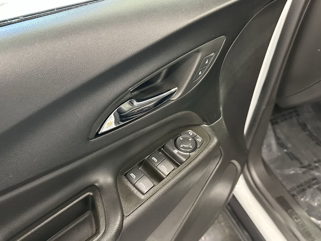 Thumbnail: 2023 Chevrolet Equinox - 14