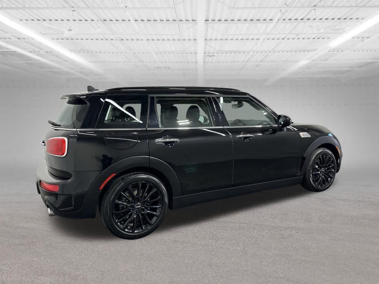 Thumbnail: 2019 MINI Cooper Clubman - 6