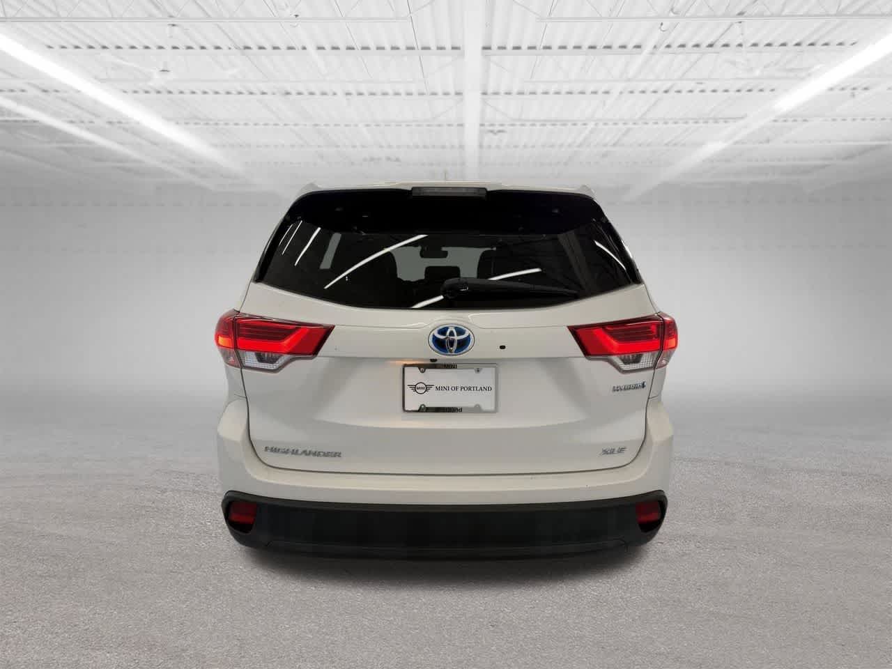 Thumbnail: 2018 Toyota Highlander - 4