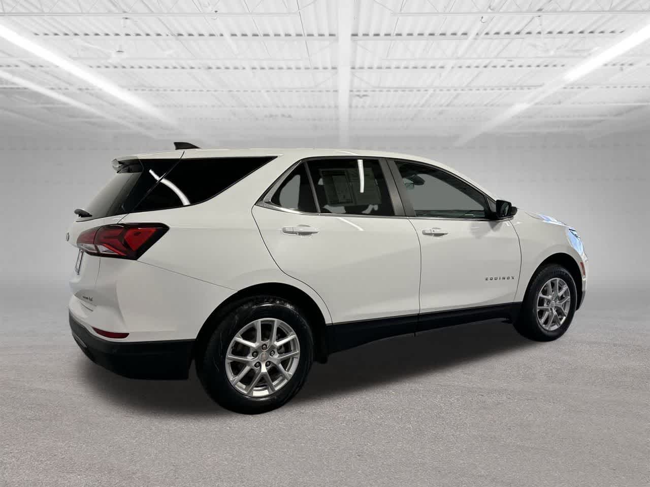 Thumbnail: 2023 Chevrolet Equinox - 6