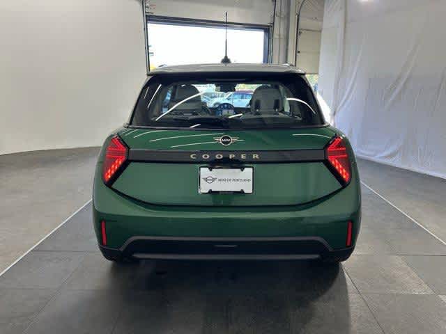 2025 Mini Cooper 2 Door Hardtop Signature photo 3