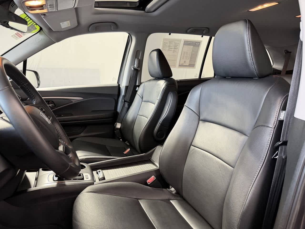 Thumbnail: 2019 Honda Pilot - 10