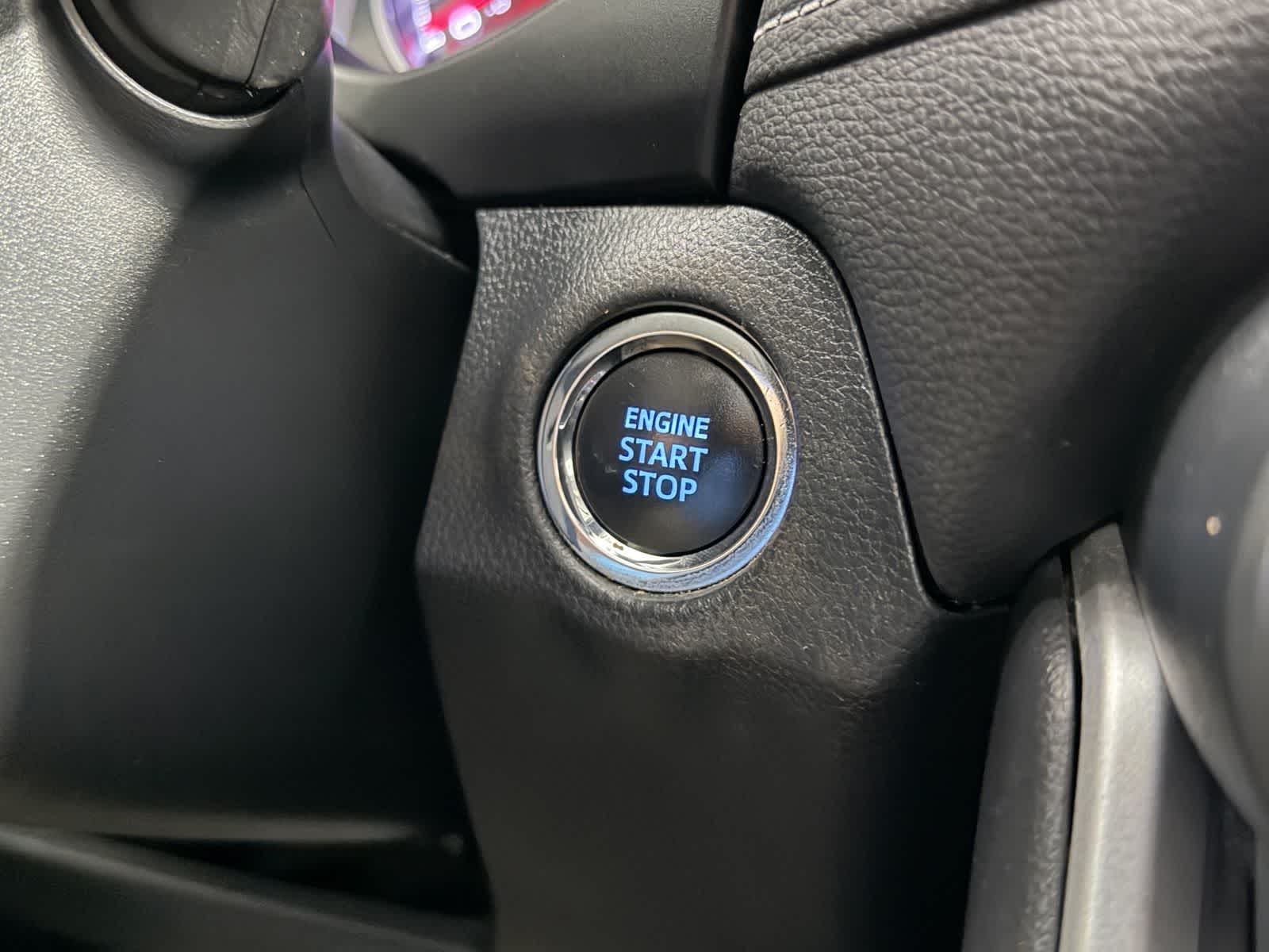 2019 Toyota RAV4 XLE - Photo 18