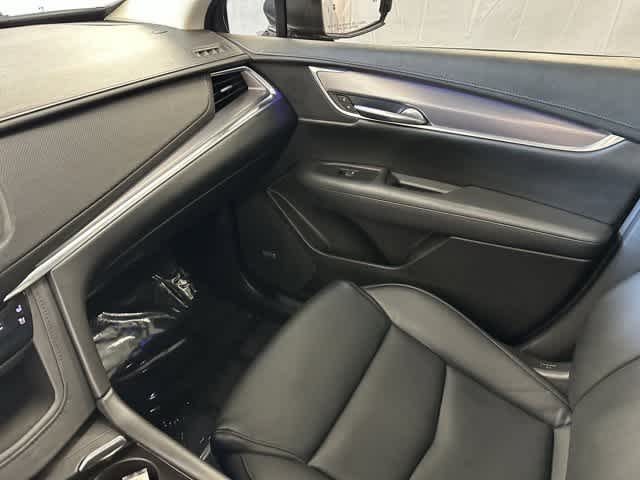 2017 Cadillac XT5 Premium Luxury 25