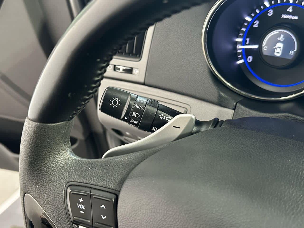 Thumbnail: 2013 Hyundai Sonata - 17