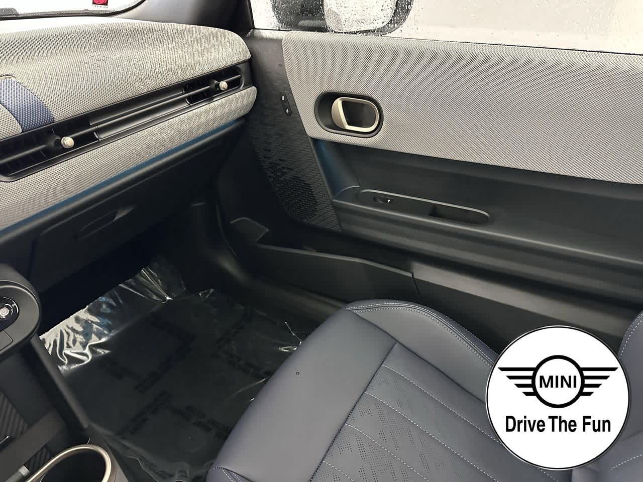 Thumbnail: 2025 MINI Cooper Hardtop - 24