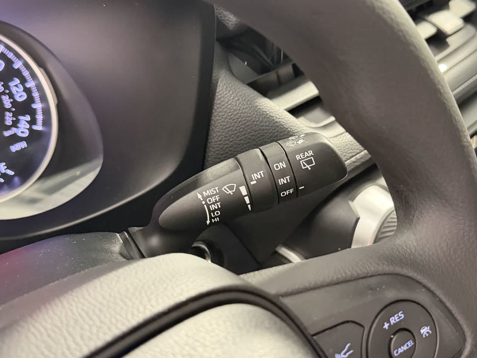 2019 Toyota RAV4 XLE - Photo 17
