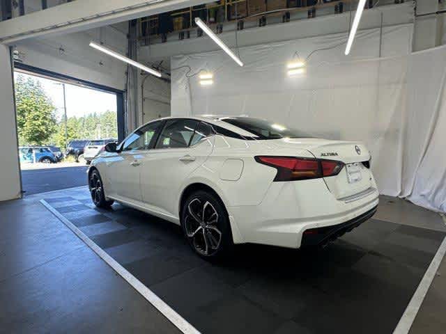 2023 Nissan Altima 2.5 SR photo 2