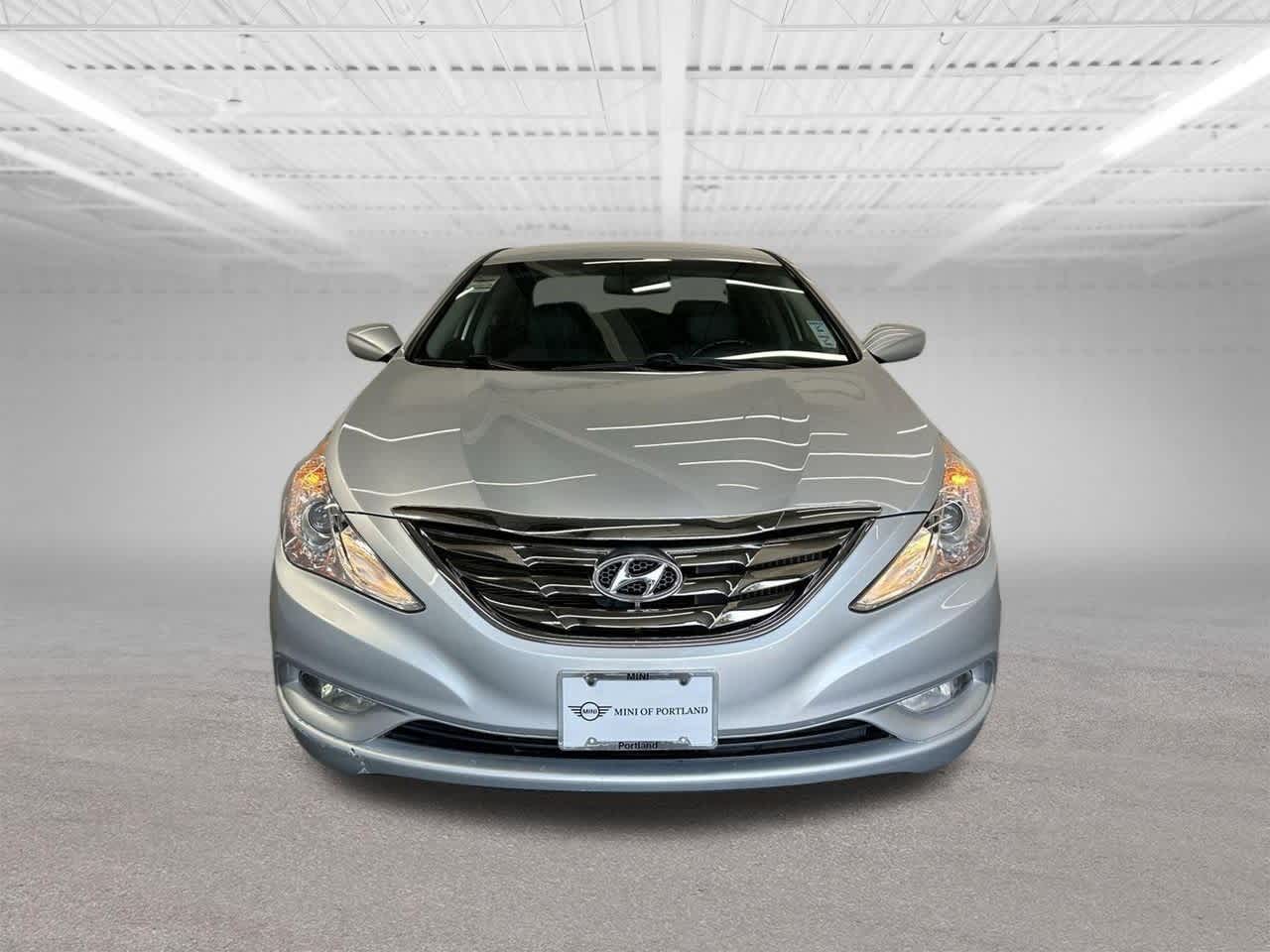 Thumbnail: 2013 Hyundai Sonata - 8