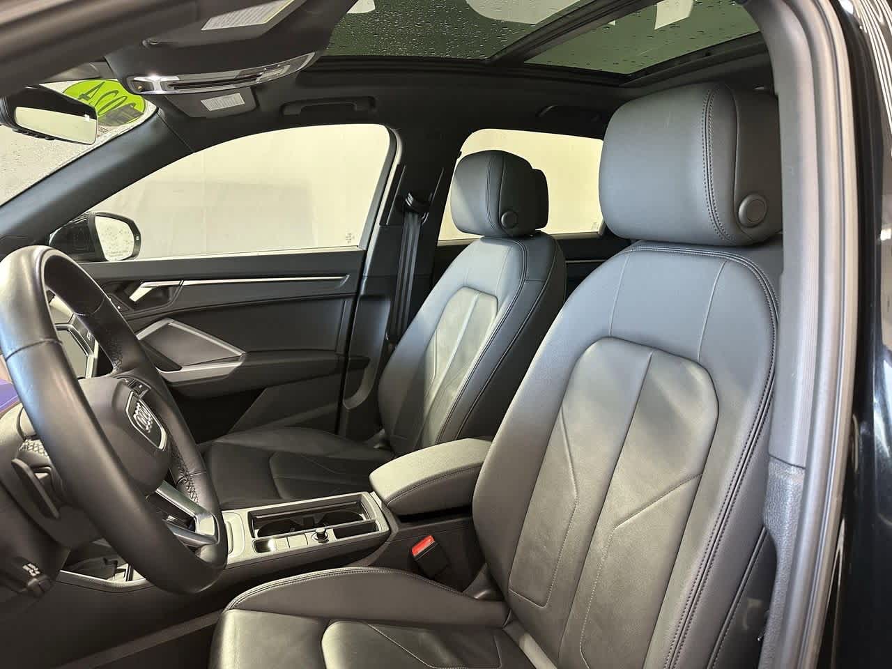 Thumbnail: 2024 Audi Q3 - 11