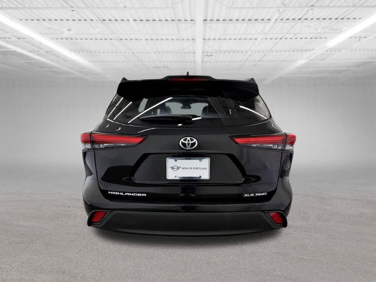 Thumbnail: 2021 Toyota Highlander - 4
