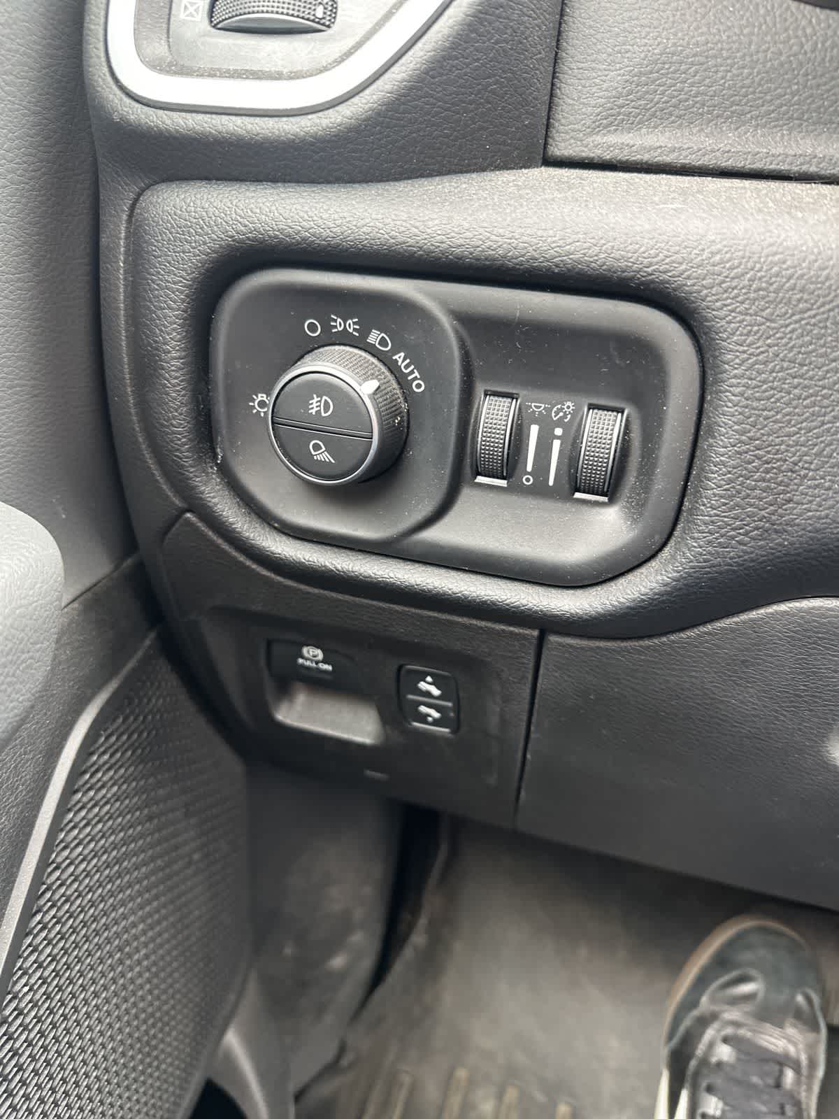 Thumbnail: 2019 RAM 1500 - 10