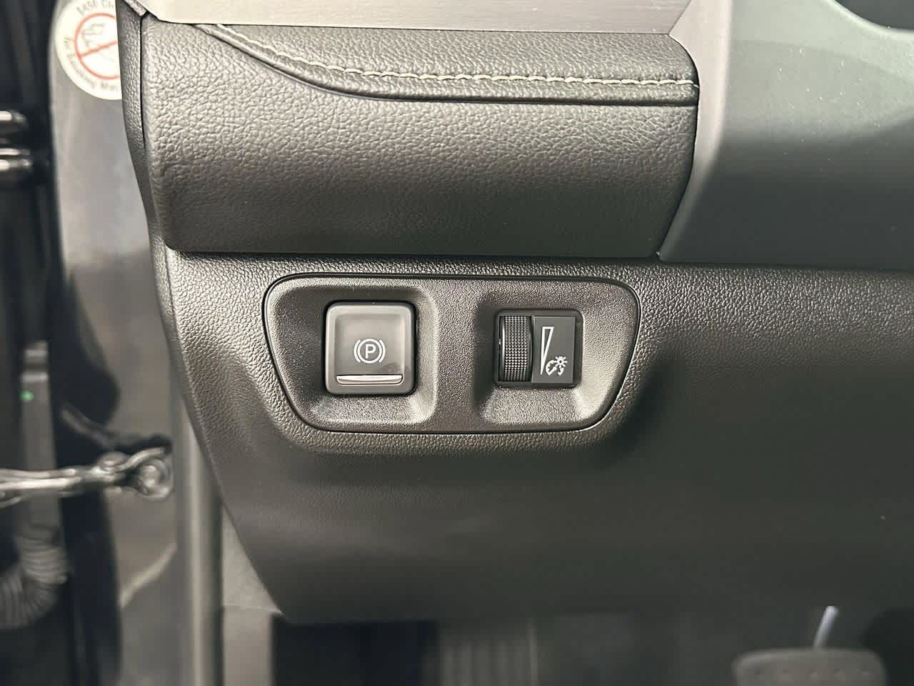 Thumbnail: 2023 GMC Acadia - 12