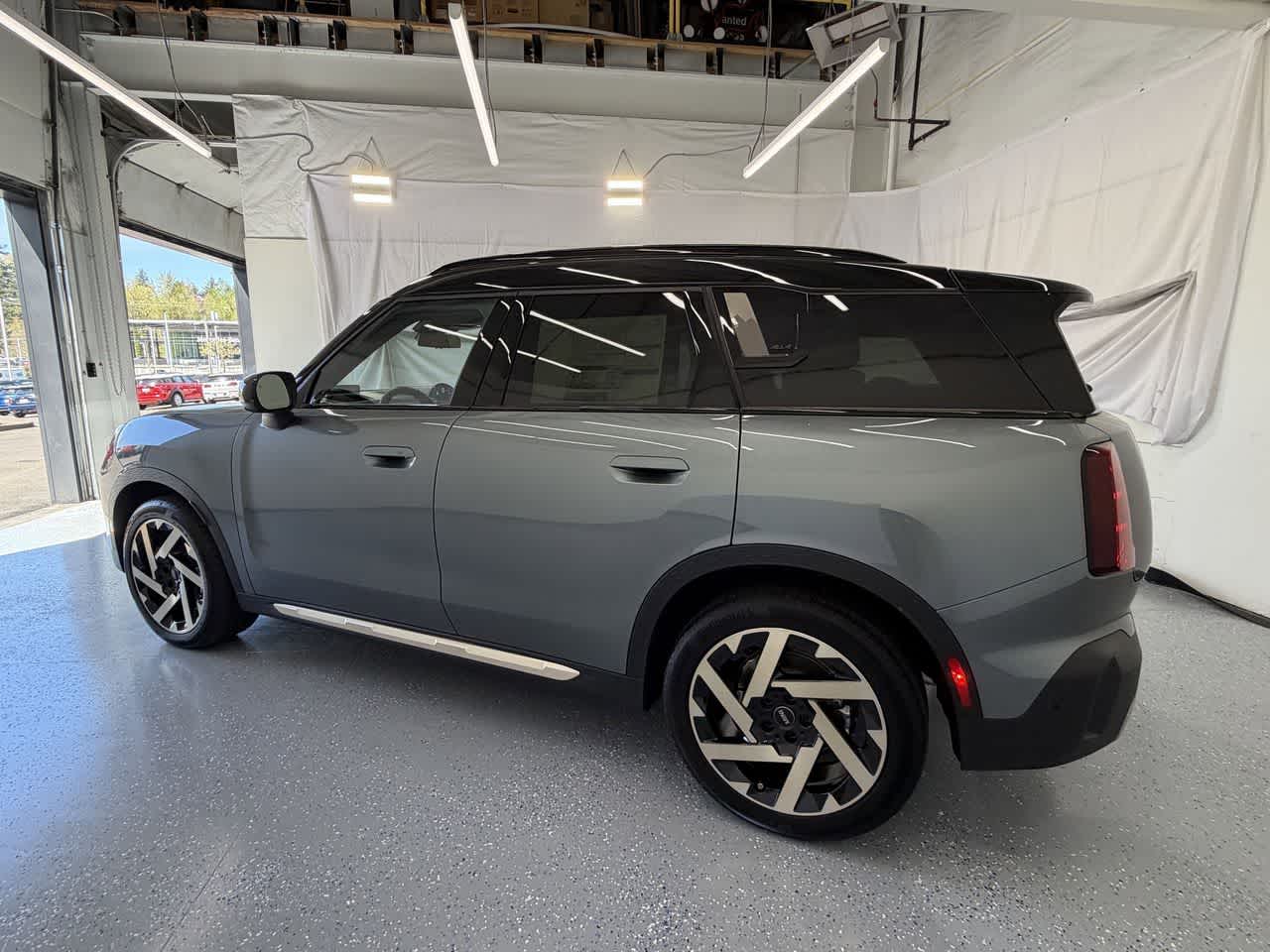 Thumbnail: 2026 MINI Cooper Countryman - 3