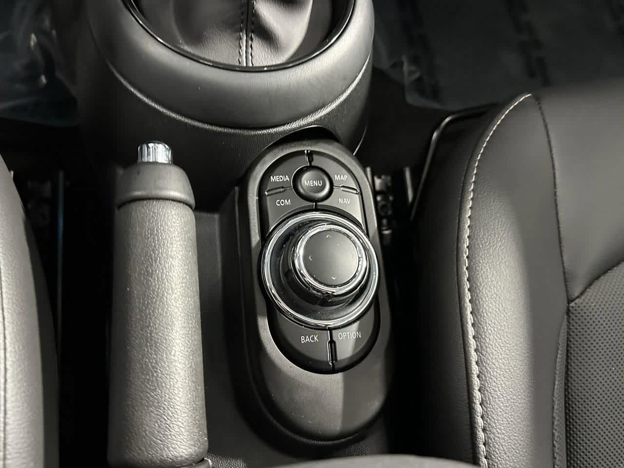 Thumbnail: 2023 MINI Cooper Hardtop - 24