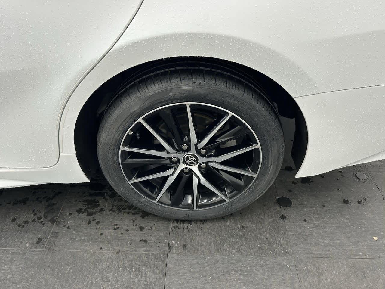 Thumbnail: 2023 Toyota Camry - 24