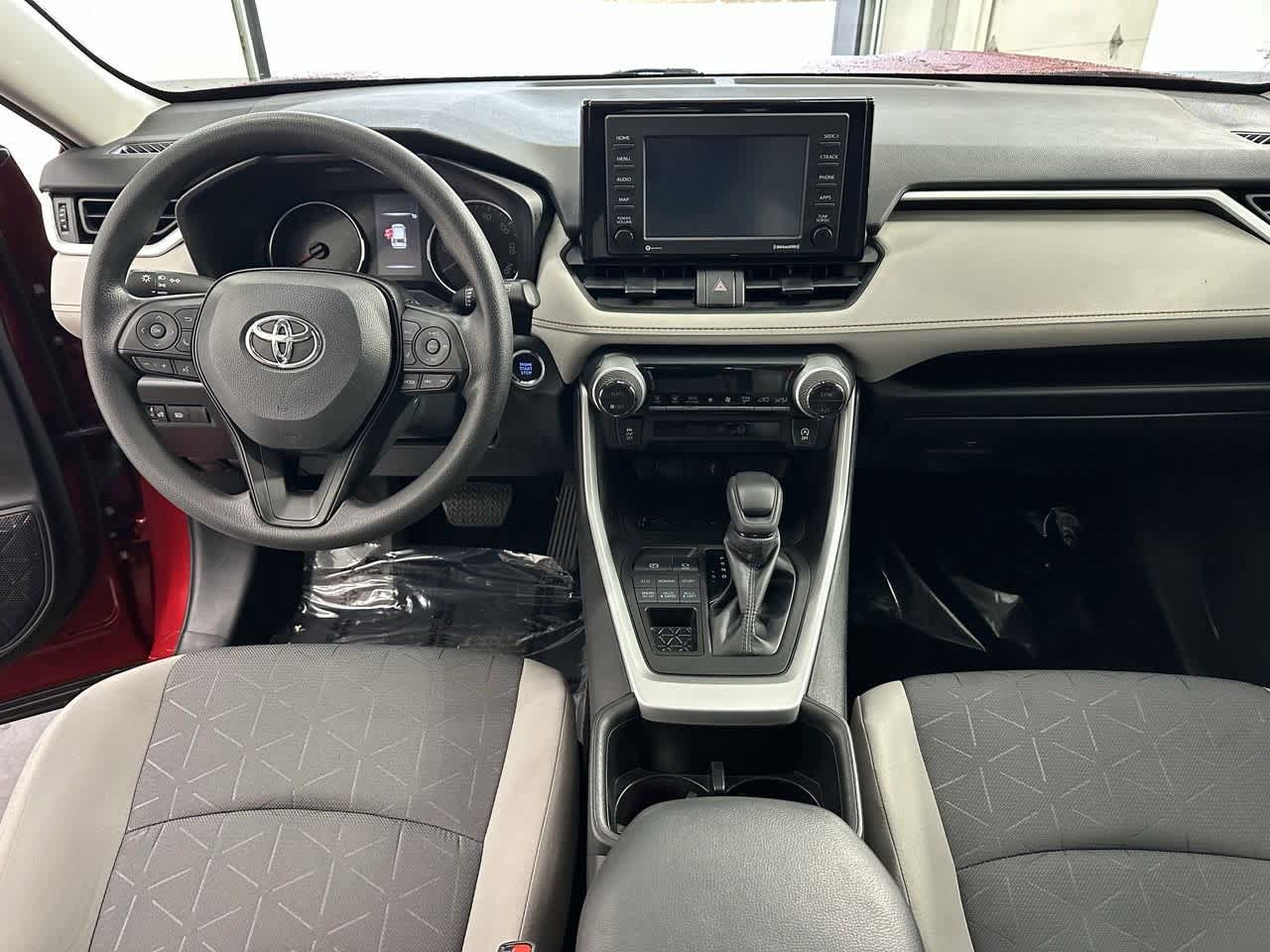 Thumbnail: 2022 Toyota RAV4 - 12