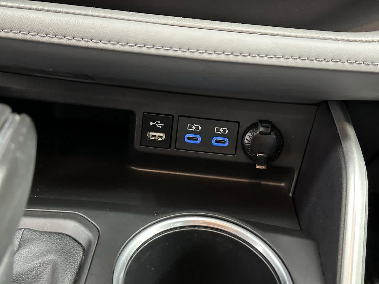 Thumbnail: 2022 Toyota Highlander - 23