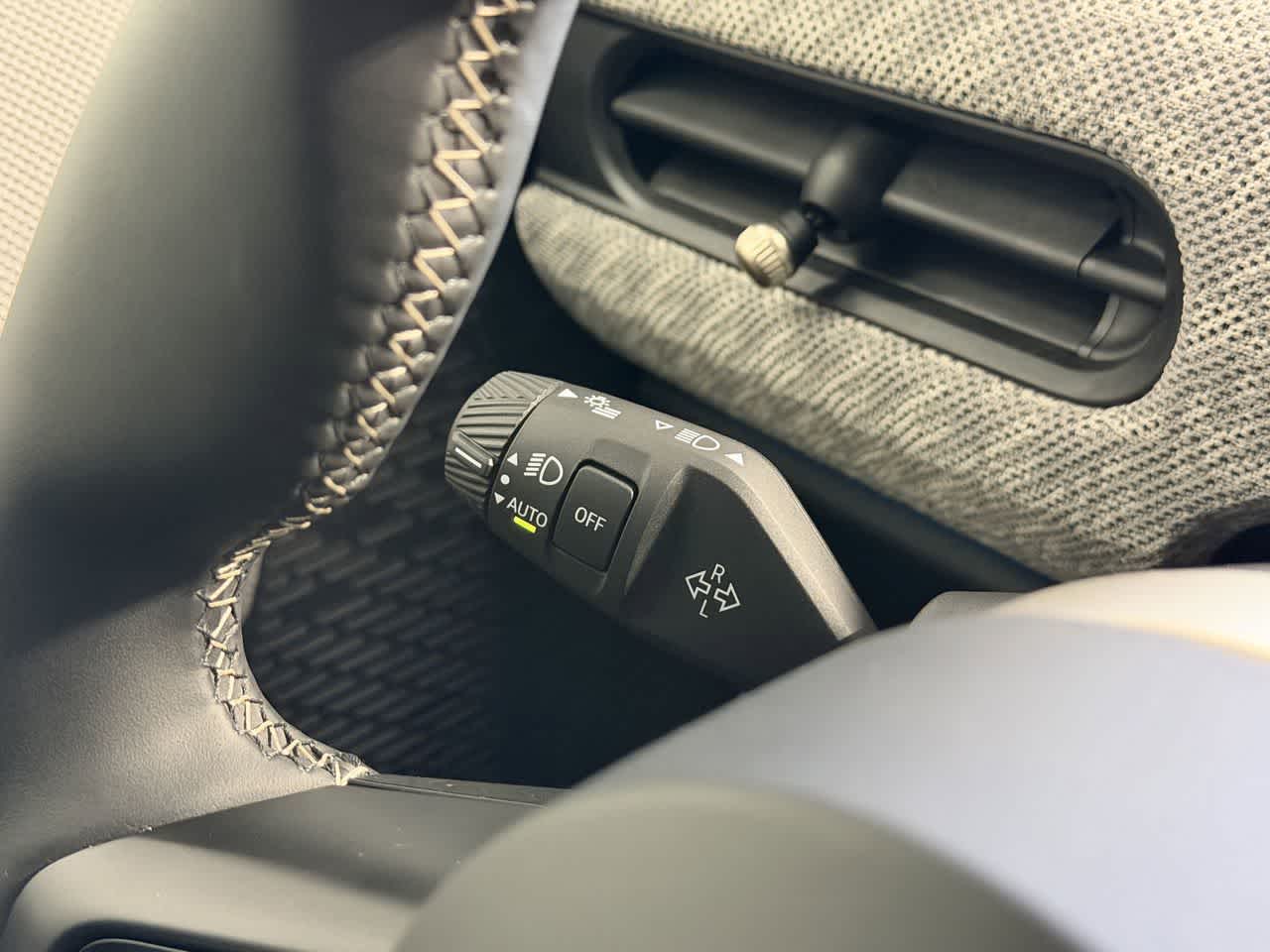 Thumbnail: 2025 MINI Cooper Hardtop - 18