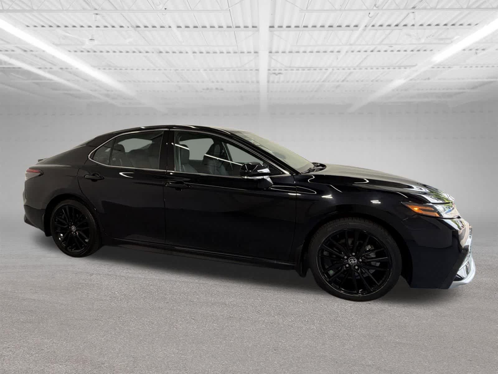 2022 Toyota Camry XSE - Photo 6