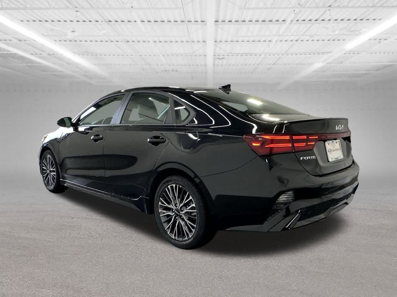 Thumbnail: 2024 Kia Forte - 3