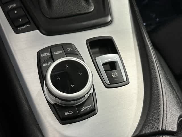 Thumbnail: 2011 BMW Z4 - 24