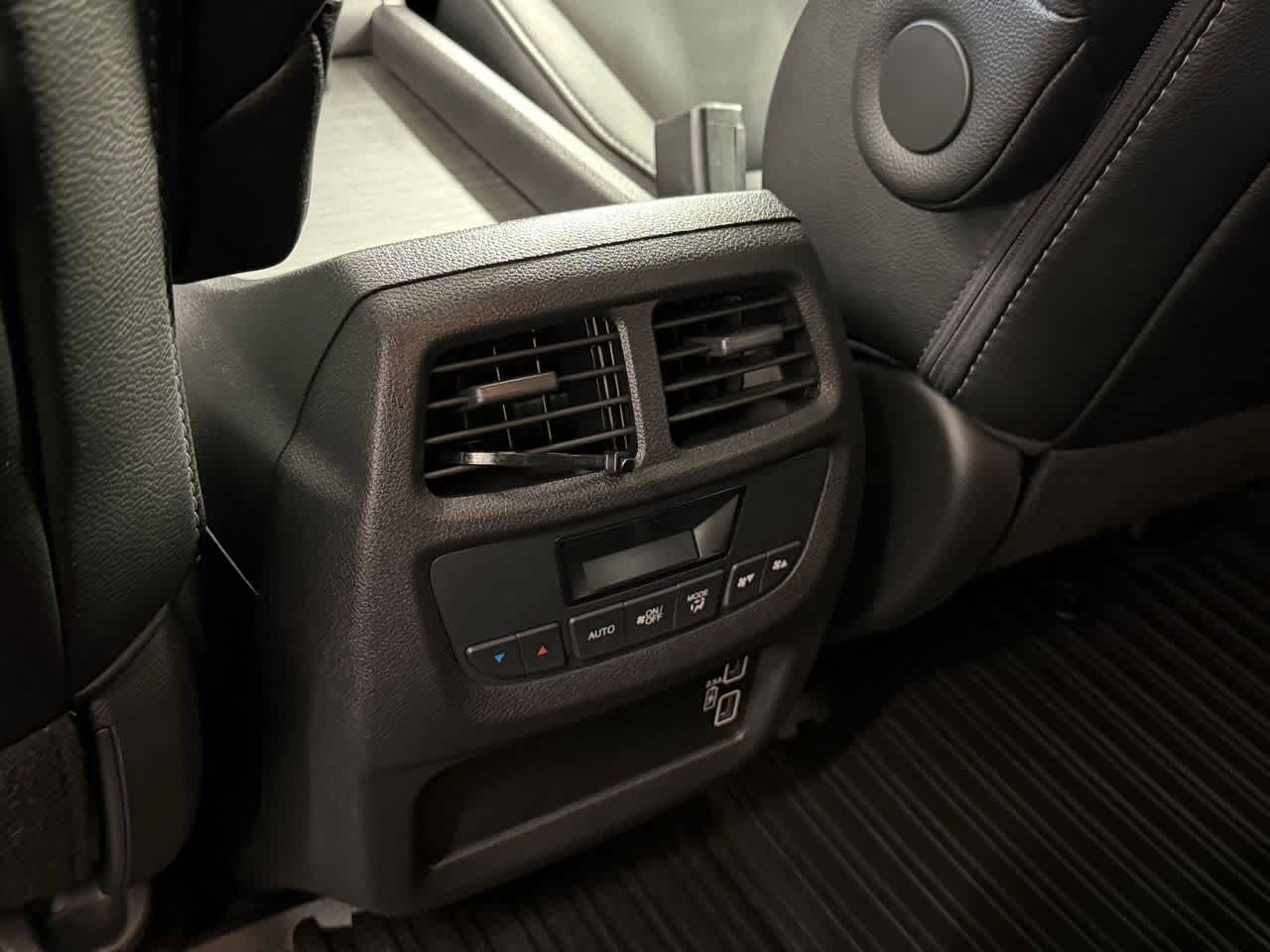 Thumbnail: 2019 Honda Pilot - 13