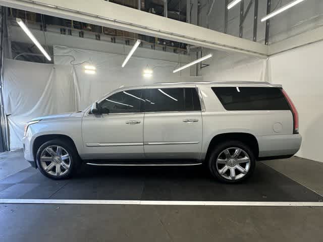 Thumbnail: 2019 Cadillac Escalade - 2