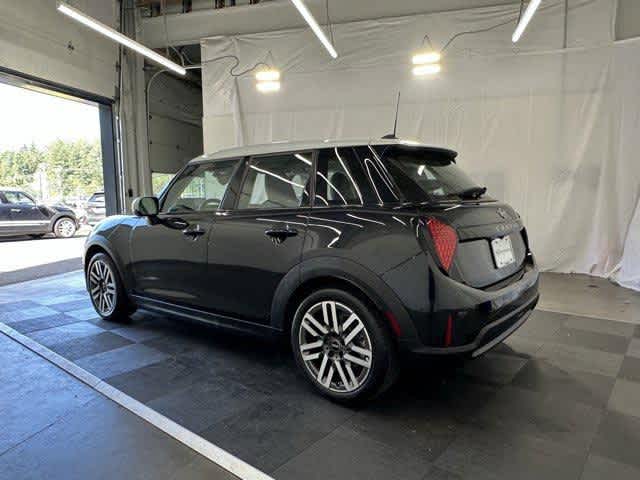 2025 Mini Cooper 4 Door Hardtop photo 3