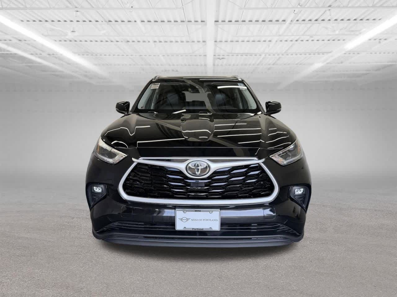 Thumbnail: 2021 Toyota Highlander - 8