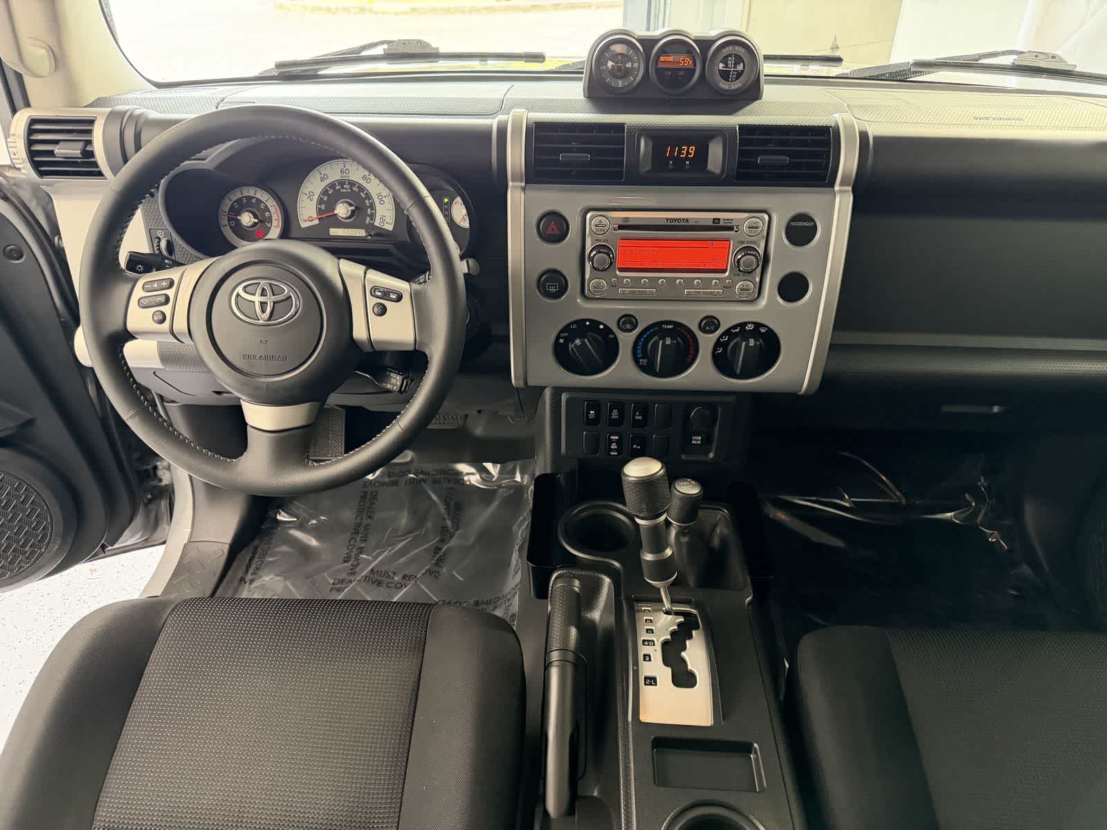 Thumbnail: 2014 Toyota FJ Cruiser - 12