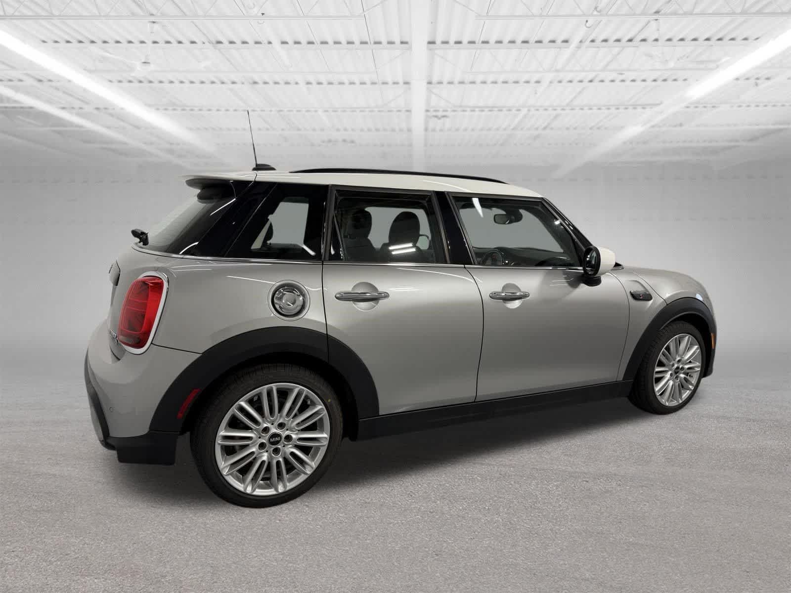 Thumbnail: 2024 MINI Cooper Hardtop - 6