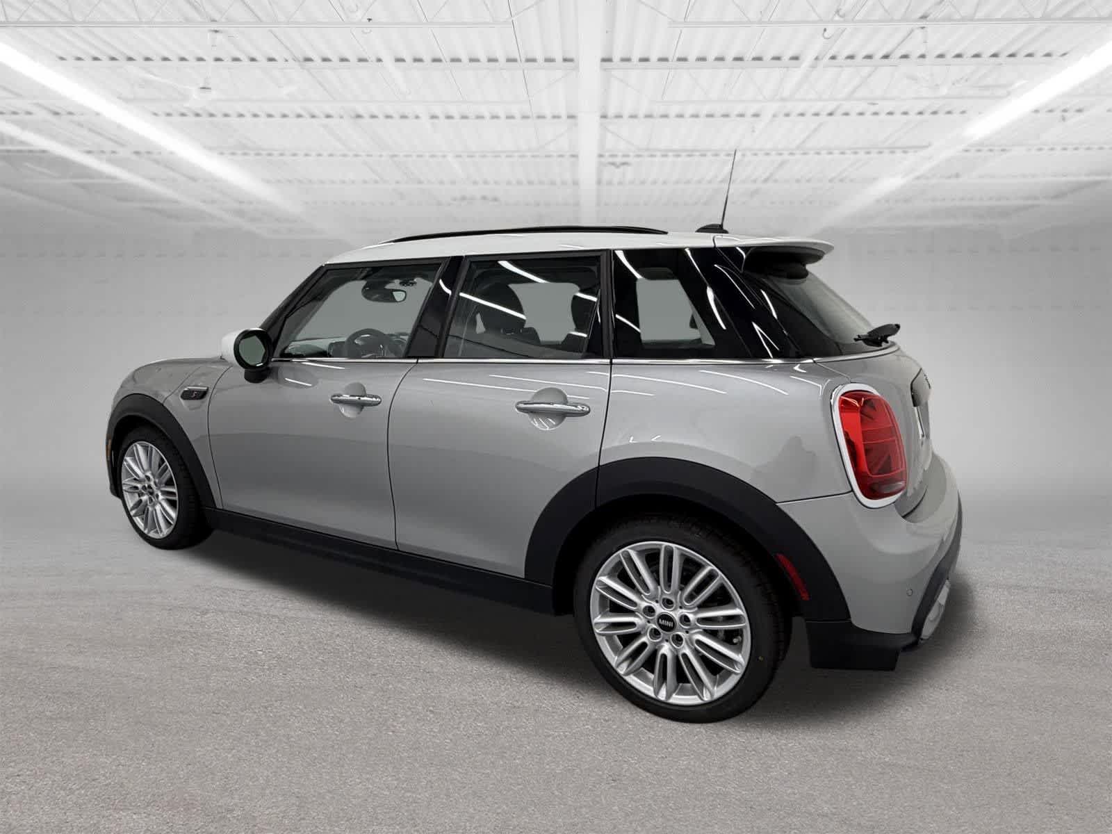 Thumbnail: 2024 MINI Cooper Hardtop - 3