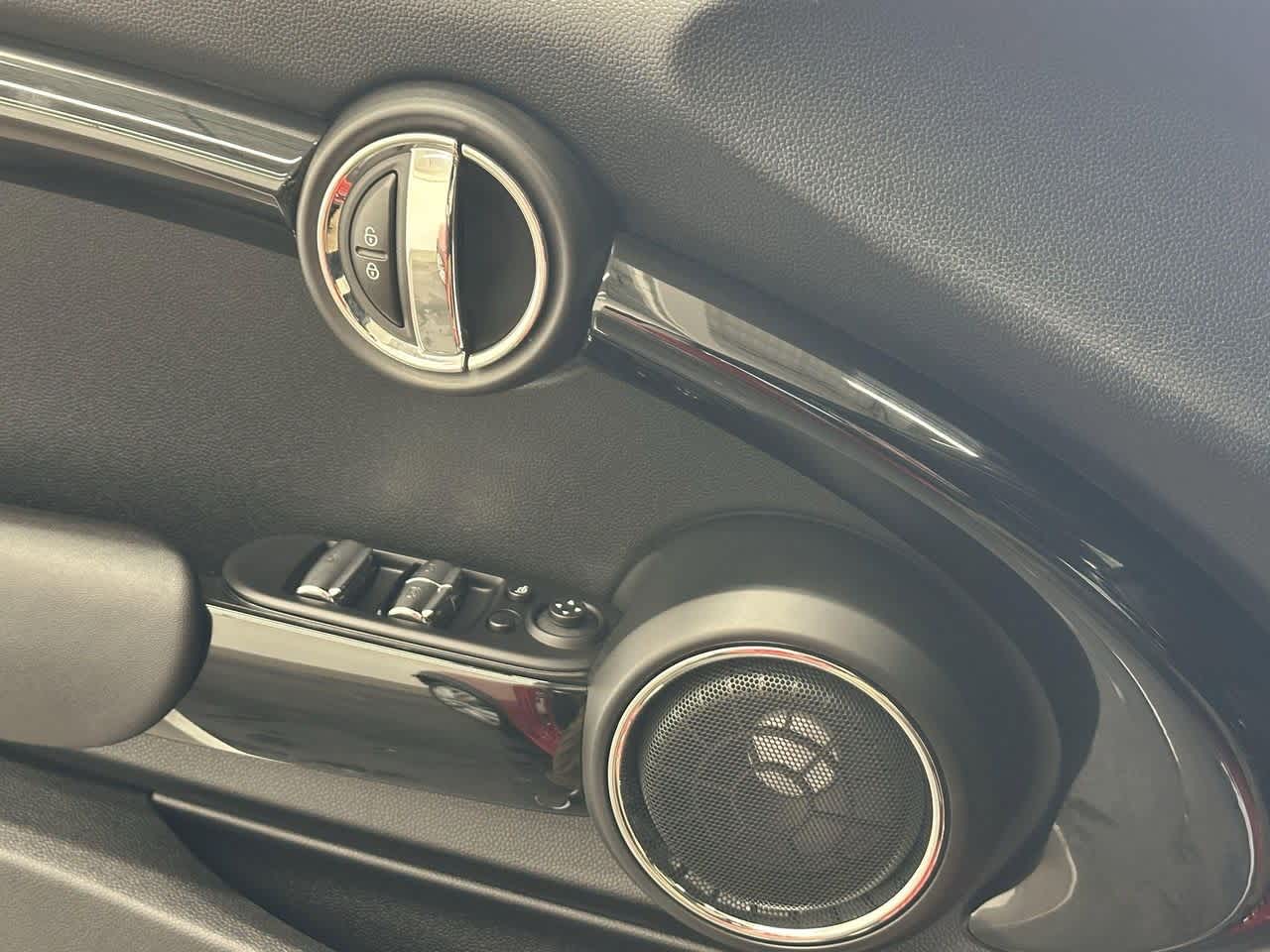 Thumbnail: 2019 MINI Cooper Convertible - 17