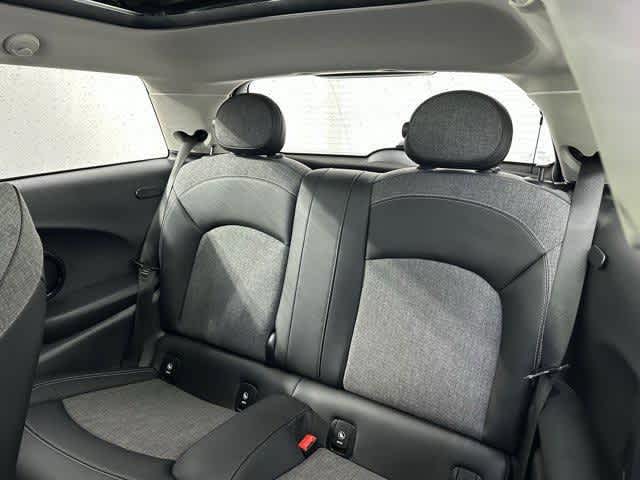 Thumbnail: 2022 MINI Cooper Hardtop - 11