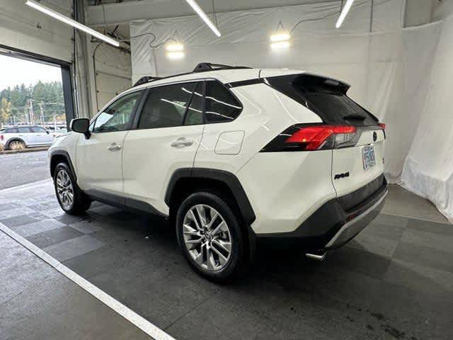 2022 Toyota RAV4 Limited photo 3