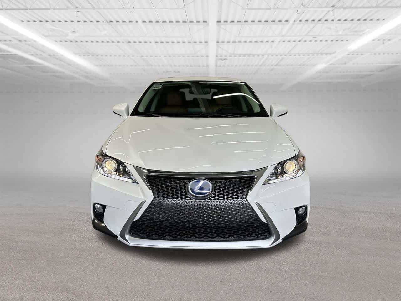 Thumbnail: 2015 Lexus CT - 8